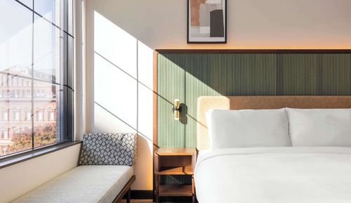 Room, 1 King Bed, Balcony