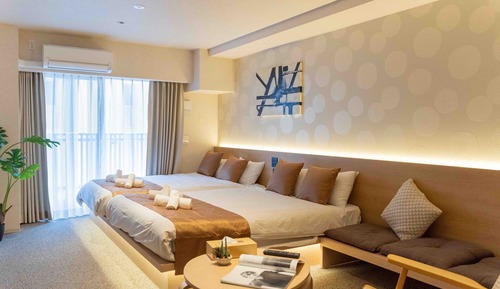 Deluxe Quadruple Room, 2 Queen Beds, Non Smoking