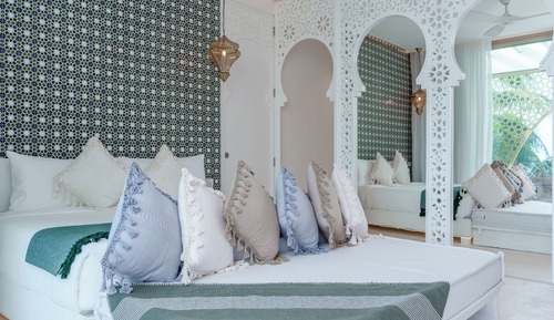 Luxury Oceanfront Suite
