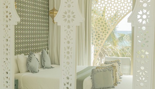 Luxury Beachfront Private Pool Suite
