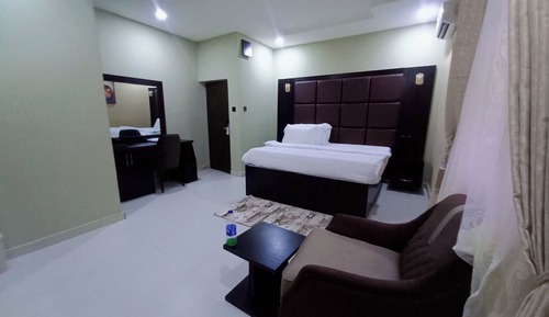Classic Room, Courtyard View