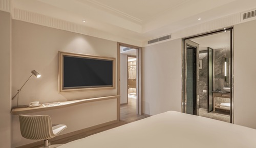 The Owner's Suite