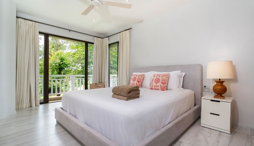 Exclusive Apartment, Balcony, Golf View