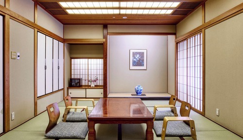 Japanese Suite Smoking