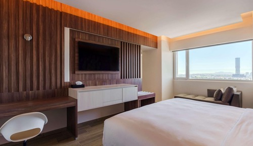 Junior Room, 1 King Bed, Non Smoking