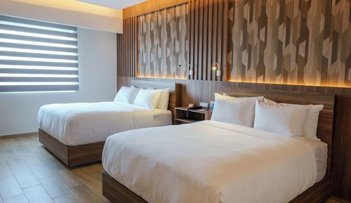 Junior Suite, 2 Queen Beds, Non Smoking