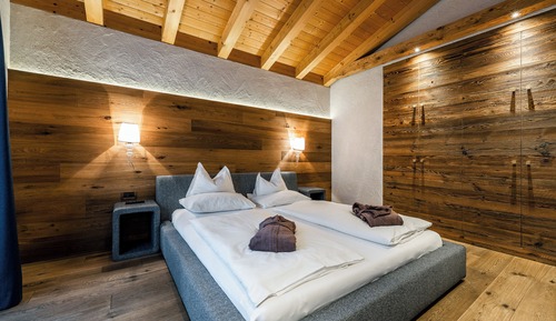 Senior Suite