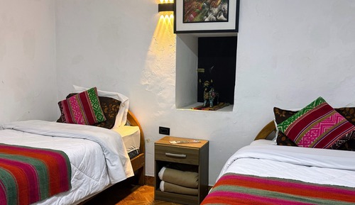 Standard Twin Room