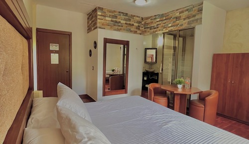 Basic Triple Room, Garden View