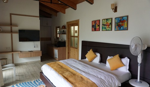 Superior Cottage
