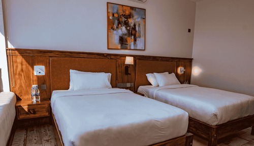 Deluxe Suite