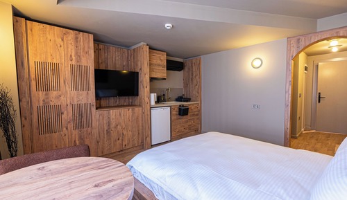 Deluxe Double Room, Kitchenette, City View