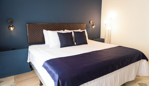 Premier Room