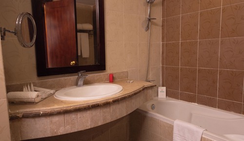 Deluxe Room, Pool View