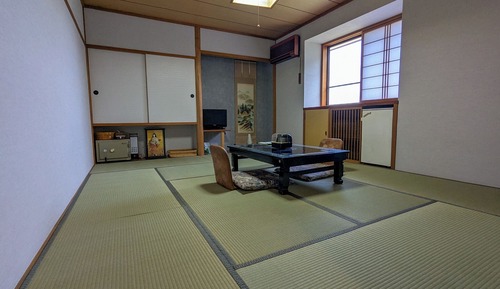 Traditional Triple Room, 3 Bedrooms, Non Smoking