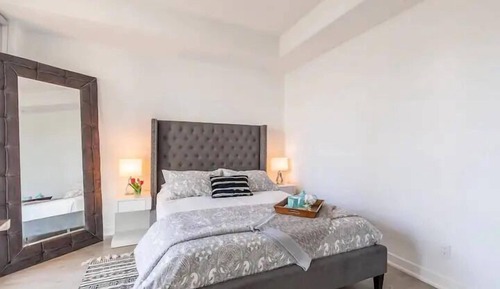 Deluxe Suite, City View