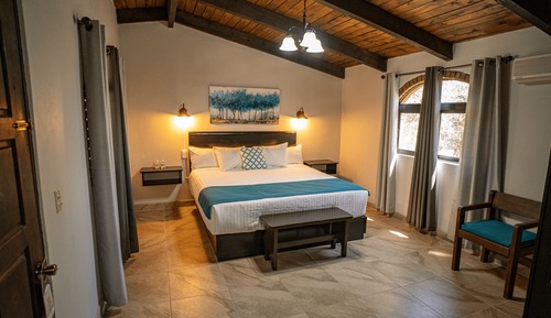 Comfort Room, 1 King Bed