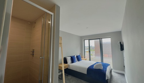 Deluxe Apartment