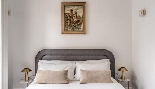 Deluxe Apartment, 1 King Bed with Sofa bed