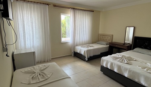 Comfort Quadruple Room, Balcony