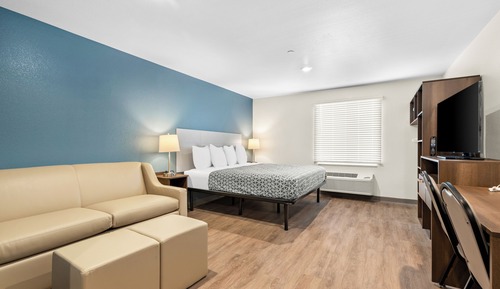 Suite, 1 King Bed, Non Smoking