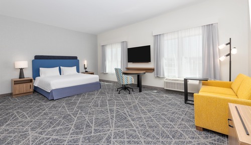 Room, 1 King Bed, Accessible (Mobility & Hearing, Roll-in Shower)
