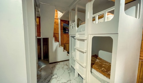 5 Bed Mixed Dorm