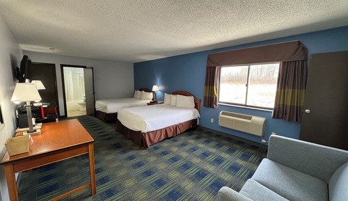 Deluxe Suite