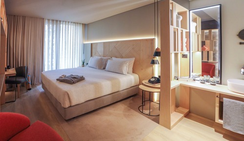 Loft (2 Ad + 1 Ch)