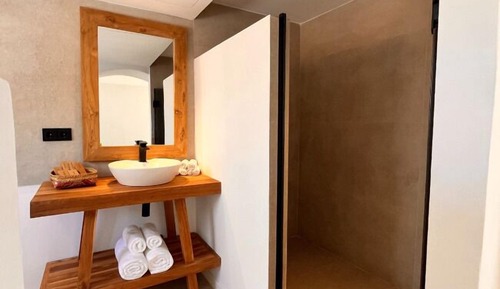 Double Room Single Use, Garden View (Style)