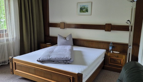 Basic Double Room, Balcony, Mountain View