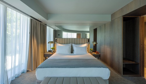 Suite, River View