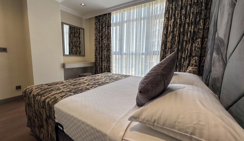 Luxury Suite, Balcony, City View