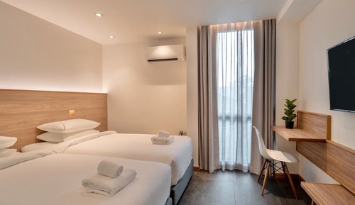 Standard Room, 2 Twin Beds, Private Bathroom, City View