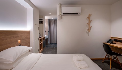 Superior Room, 1 King Bed, City View