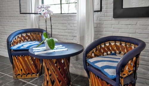 Tanzanite King Suite