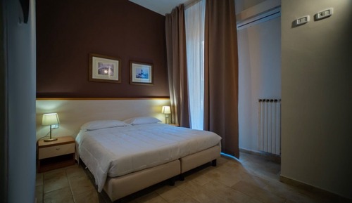Standard Room, Balcony, Courtyard View