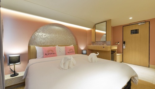 Grand Executive Room with bathtub