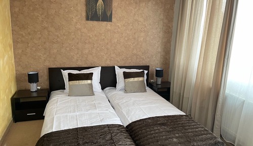 Comfort Room, City View