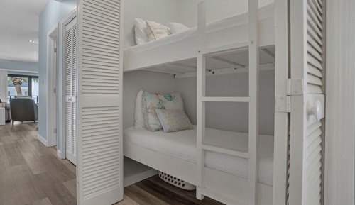 Condo, Multiple Beds, Balcony, Partial Ocean View (Palms B5)