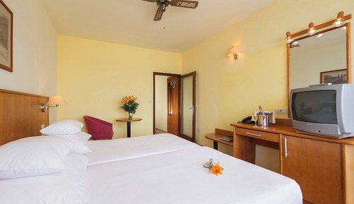 Comfort Double or Twin Room, Balcony, Partial Sea View
