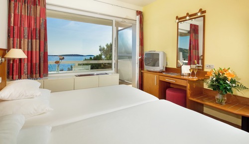 Family Room, Balcony, Partial Sea View