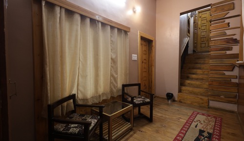 Family Room, Valley View