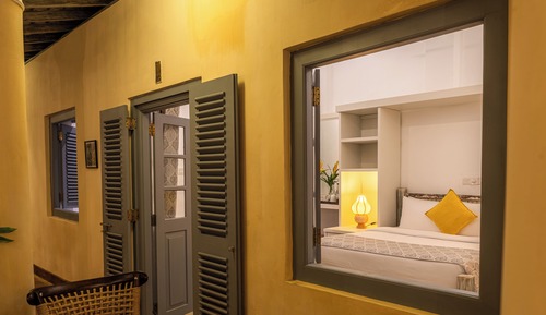 Comfort Room, Garden View