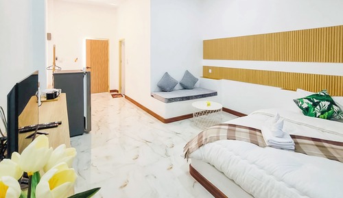 Deluxe Room, Pool View