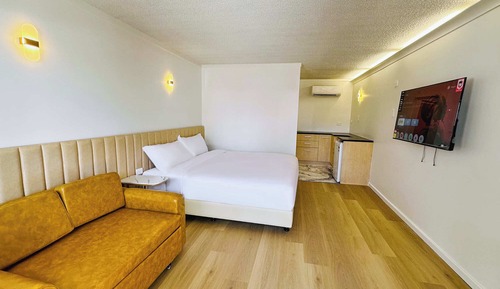 Deluxe King Room with Spa