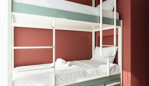 Bed in 4-bed Female Dorm with City view