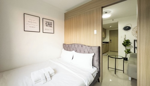 Senior Condo, 1 Bedroom, Balcony, City View