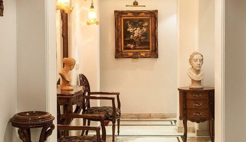 Economy Room