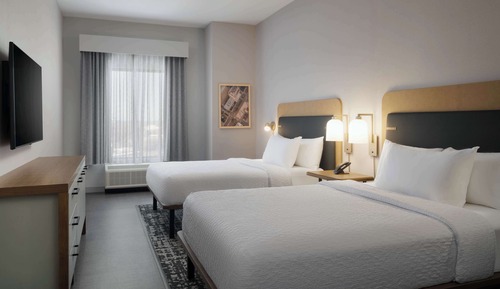 Suite, 2 Queen Beds, Accessible (Roll-In Shower)
